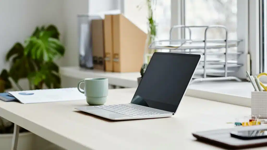 Elevate the Hybrid Workspace: HP | Poly Unveil Innovative Solutions