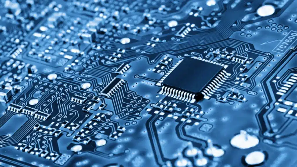 Intel 5th Gen Xeon Scalable Processors Make Breakthroughs