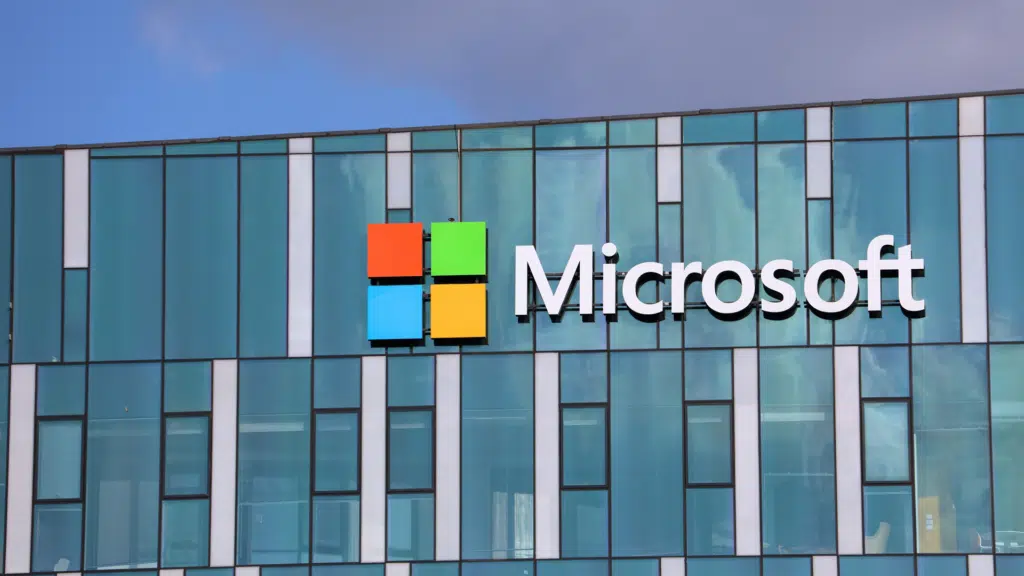 Microsoft Q1 FY2025 Earnings: Record Growth Driven by AI and Cloud Services