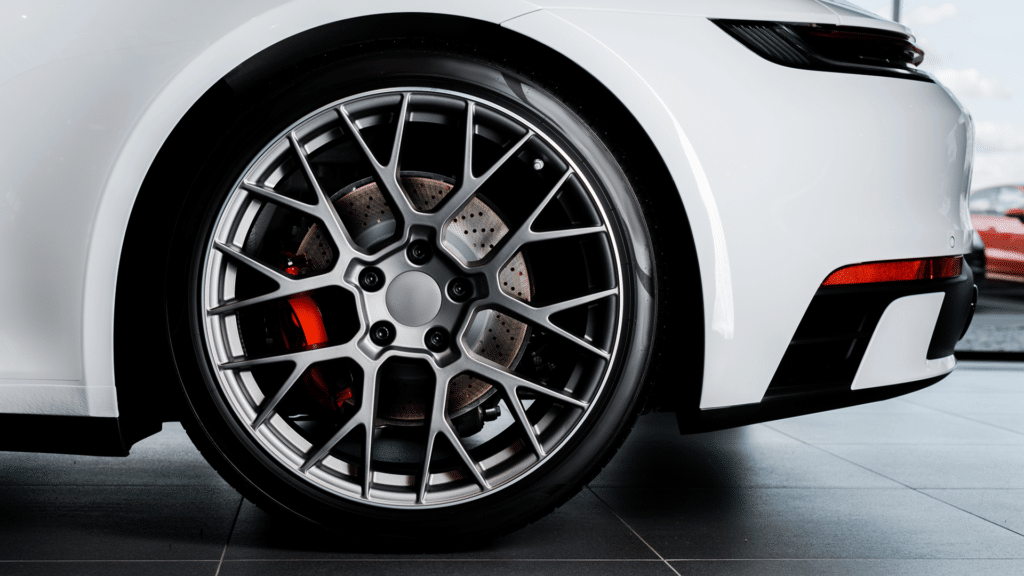 Samsara and Revvo Partner to Integrate AI-Powered Tire Management