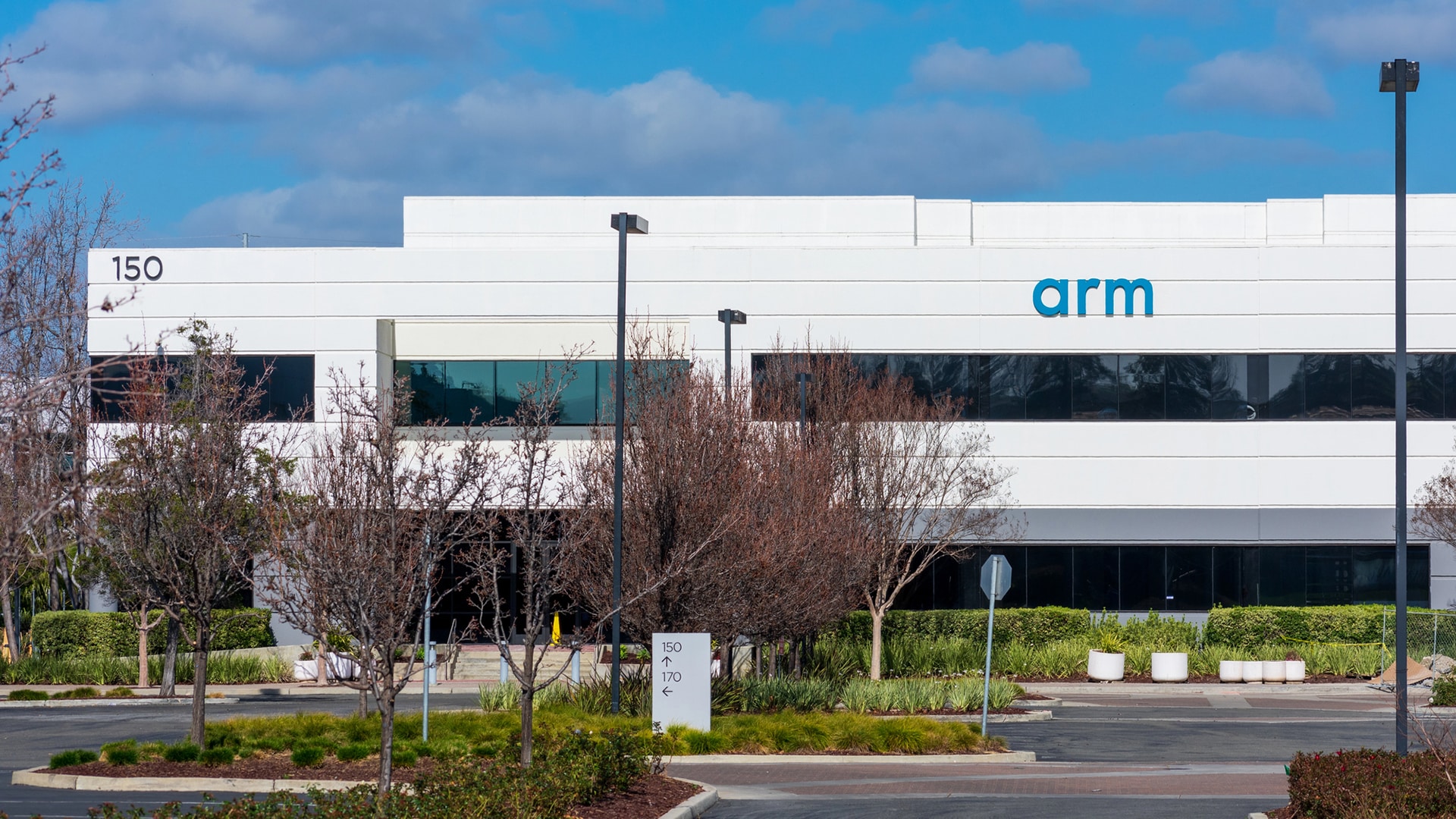 Arm Q2 FY 2026 Earnings Highlight AI-Driven Royalty Momentum