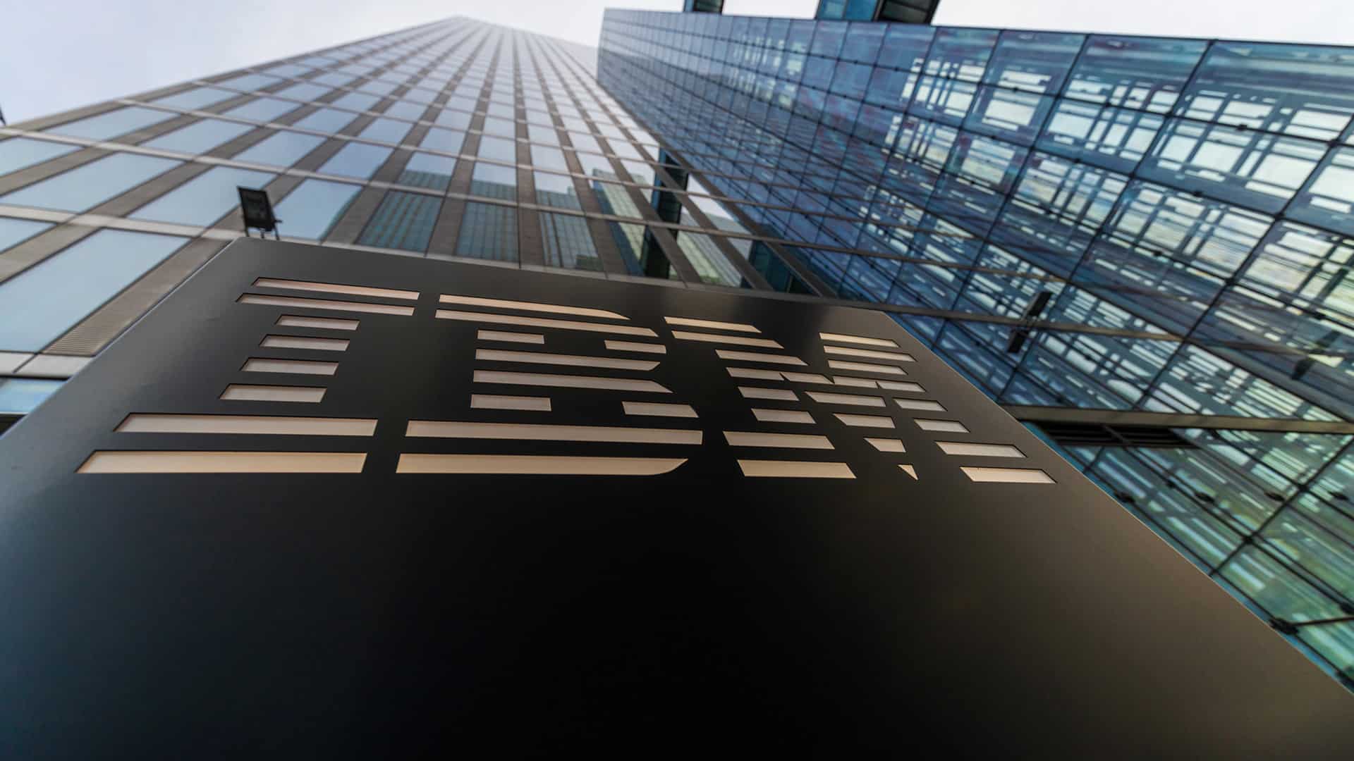IBM Q4 FY 2025 Software and Z Cycle Lift Growth and FCF