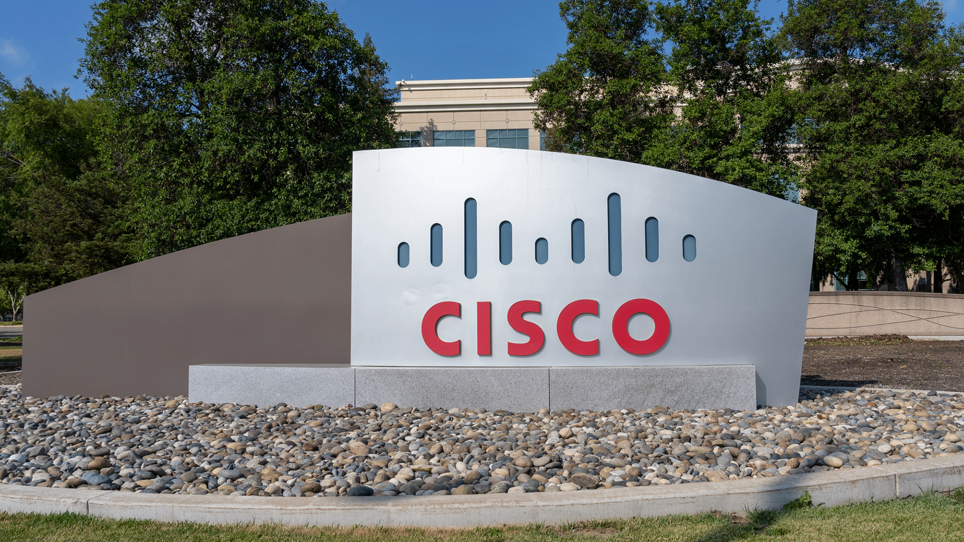Cisco Q3 FY 2026: AI Networking Momentum Drives Raised Outlook