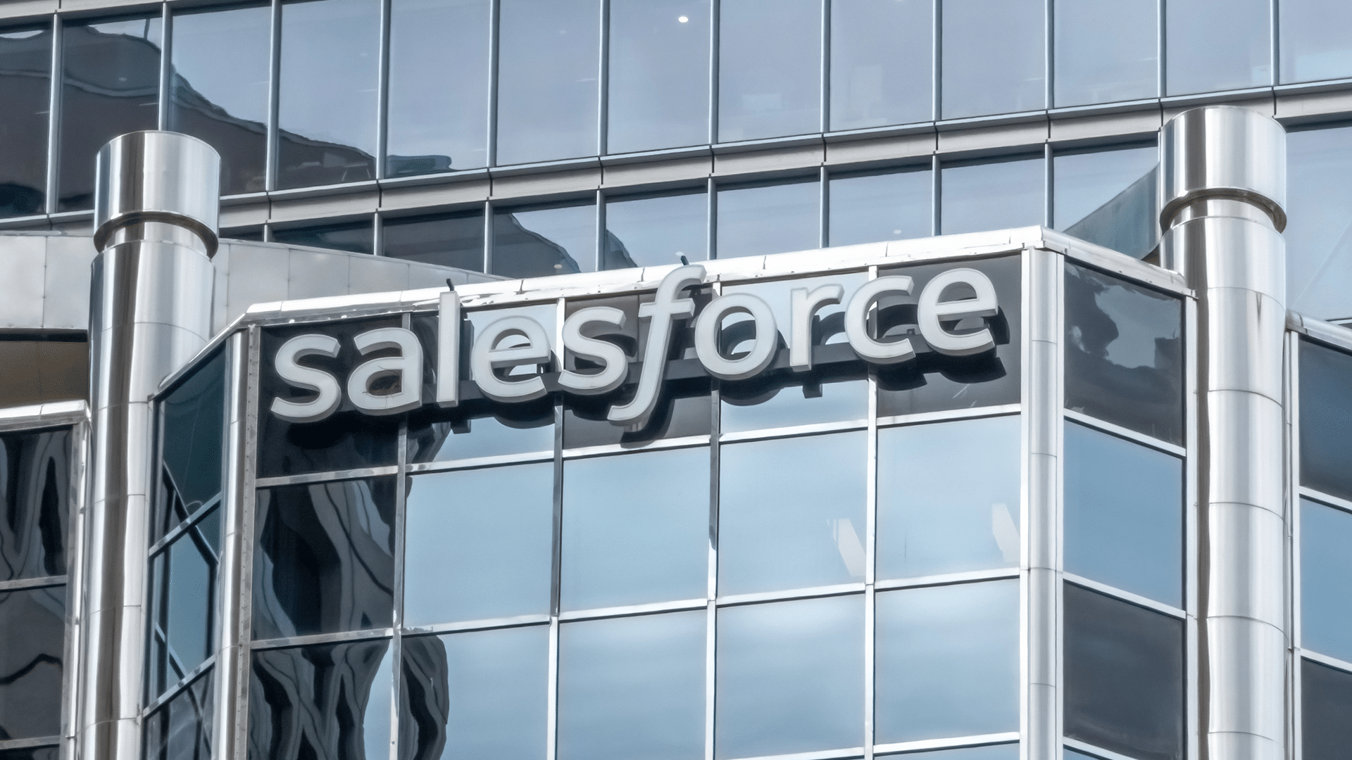 Salesforce Q1 FY 2027: Agentforce and Data 360 Drive AI Monetization Push